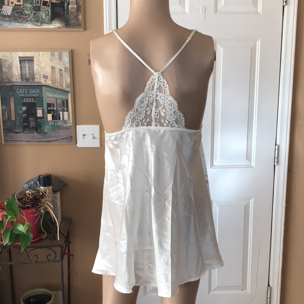 NWOT Flora chemise